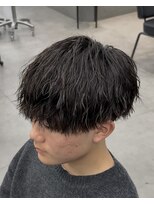 オーバル ジングウマエ(OVARL jingumae)&nbsp;緩め縦落ちツイストスパイラルツイスパマッシュ