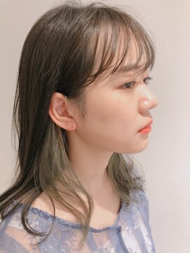 シア 新越谷店(SHEER) インナーオリーブカラーとミディアムヘア