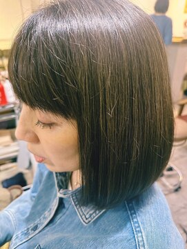 ミディアムボブ/ナチュラルブラウン/艶髪