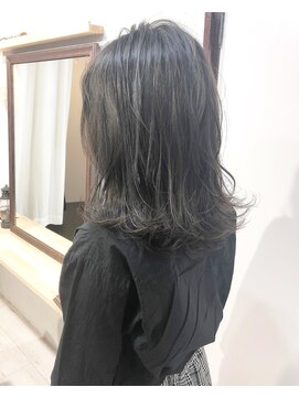 ヘアーアンドアトリエ マール(Hair&Atelier Marl) 【Marl】ハイライト入りのダークブルージュカラー♪