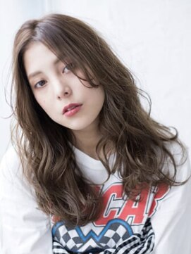 トッカ ヘアアンドトリートメント 難波店 カジュアル×ナチュラルカール