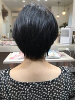 ヘア デザイン 虹いろのはさみ&nbsp;前上がりショート