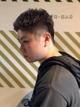 バーバーバー アカバネ(BARBER-BAR AKABANE) 大人の刈り上げスタイル【BARBER-BAR】