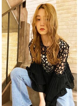 エルト 四条烏丸(elto) 【elto烏丸】大人かわいい小顔ロング20代30代40代ベージュ