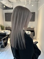 ヨロ 小岩(YOLO) レイヤーカットハイライトショートヘアイルミナカラーオージュア