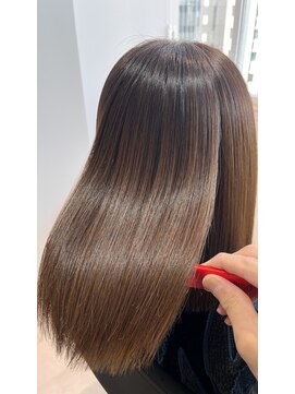 エミュスト(Emuest) 艶髪☆髪質改善ストレート