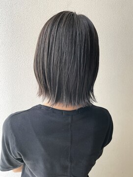 オウルヘアー(Owl hair) 切りっぱなしボブ/外ハネボブ/グレイアッシュ