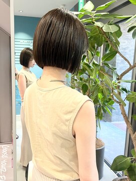 ノエ トトン(noe tton) ぱつっとあご下ボブ