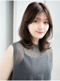 セミディフェイスレイヤーナチュラルカールぱっつん前髪大人女子