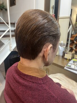 コアフィールフィス(COIFFURE fils) 《見附　今町》メンズ　オールバック　ハイトーンカラー