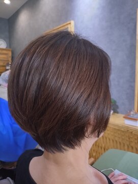 ヴィヴァーシャス(viva cious) ショートポブ