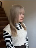 ミディアムレイヤーミルクティーベージュハッシュカット