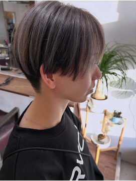 リアン ヘア ライム 豊橋(lien.hair rhyme) 20代30代40代◎大人カッコいい アンブレラカラーベリーショート