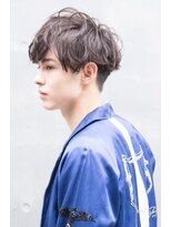 ケアリー 武蔵小杉(Carelly) かき上げシルバーカラーサイドグラデーションスリークショート
