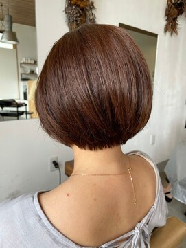 チルハウス(Chill-hus) 大人かわいい丸み奥行きショート小顔×冬カラーマロンベージュ