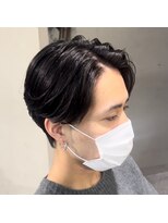 ニコフクオカヘアーメイク(NIKO Fukuoka Hair Make)&nbsp;「NIKO」センターパート　ニュアンスパーマ　カルマパーマ