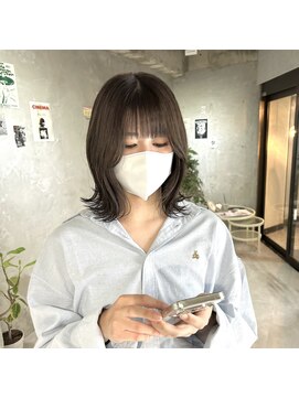 ドアホワイト(door white) 【doorwhite 新松戸 Kanna】オリーブグレージュ くびれボブ