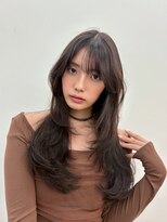 ヒュー 広島(HEW)&nbsp;20代30代大人かわいいレイヤーカットグレージュヘア