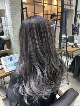 フェリア 渋谷(Feria) 【Feria渋谷】シルバーバレイヤージュ☆渡邉悟