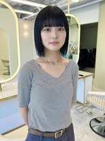 エトワール バイ ヴィンス(etoile by vince)&nbsp;ワイドバング切りっぱなしボブ/ダークグレージュ