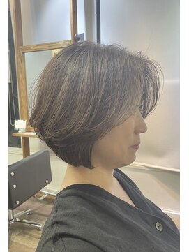 ハーツ(Heart's) 白髪ぼかし/イメチェンヘアスタイル/前髪カタログ/ショートボブ