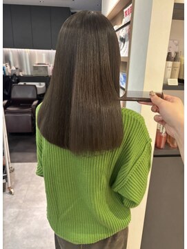 ユーフォリア 青山(Euphoria) 【担当きょうこ】縮毛×髪質改善ストレート艶髪ミディアム