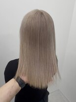 サイ(PSY)&nbsp;グレージュ／ボブ／池袋/ダブルカラー／ハイトーン