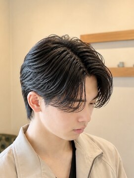 エラン 鈴鹿(Elan) 毛流れセンターパート