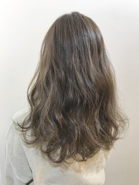 コロ(COLO) 【COLO 吉祥寺 都甲菜穂】ゆるふわシナモンベージュ