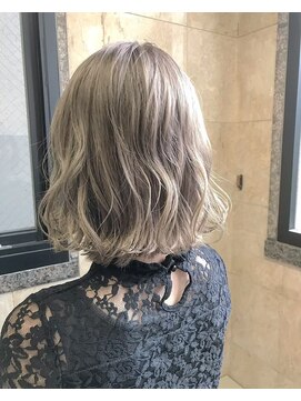 ラべリー 池袋(LOVELEY) 【池袋】ミディアム　ミルクティーベージュ