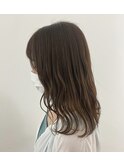 オリーブベージュ