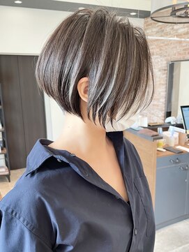 バンプ ギンザ(BUMP GINZA) 《30代40代》白髪ぼかしハイライト×前下がりボブ【イケダ】★