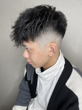 スキル(SKILL) 前下がりフェード スキンフェード 理容室風