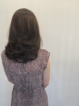 ゼンドットカラスマ(Zen.karasuma) 大人かわいいヘア