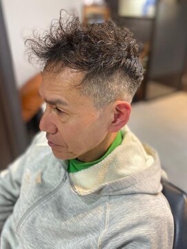 バーバーバー 四谷(BARBER-BAR) 大人カッコいい30代40代50代以上スペインカール