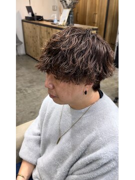 エルオム(EL.HOMME) ソフトツイストスパイラル／ダウンパーマ