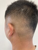 カットスタジオタケイ フェード0.8ミリ