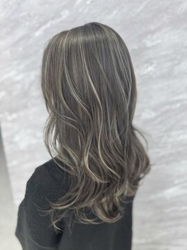 アルドーレフィエロ シンサイバシ(Ardore fiero shinsaibashi) コントラスト極ハイライト☆グレーベージュ☆20代30代40代