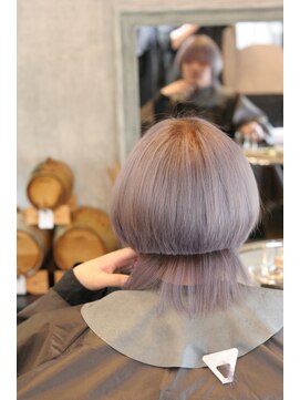 ディスコネとワンレングスonレイヤー。クラゲヘア