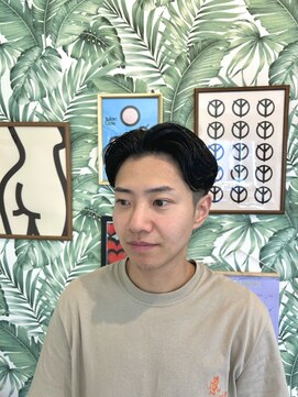 ナチュラル ヒーロー(Natural HERO) 大人フェザーパーマ