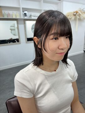 アオ(AO。) 外ハネボブ/レイヤーカット/デザインカット/顔まわりカット