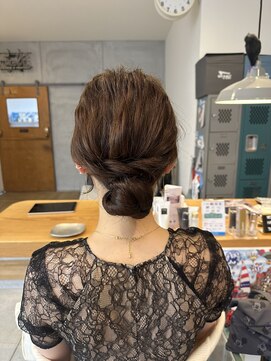 ルーズヘアアレンジ/お団子/シニヨン/結婚式/パーティー/卒業式