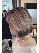 サロウィン 下北沢(SALOWIN) ベージュのシャドールーツにブラウンのエンドカラー