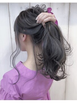 イェッカ(YECCA) グレージュ