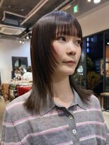 ノーム(norm) ミディアムレイヤーハッシュカットレイヤーカットレッドブラウン