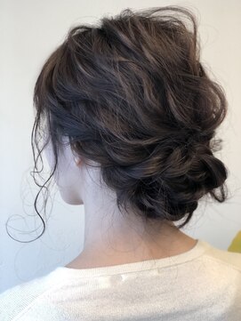 アボンド(ABOND) 編み込みヘアアレンジ