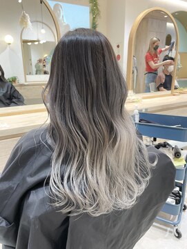 キャンディマーケット(Candy Market) エアタッチ☆ホワイト系バレイヤージュ!!