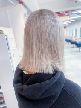 ボックスミコ(Box mico.) 【外国人風】シルバーベージュ