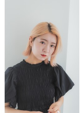 ラエティティア ロコ 刈谷店(Laetitia loco) ハイトーン　ブロンドカラー