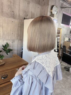 ミラク 町田(MIRAC) ミルクティーベージュ/ハイトーンボブ